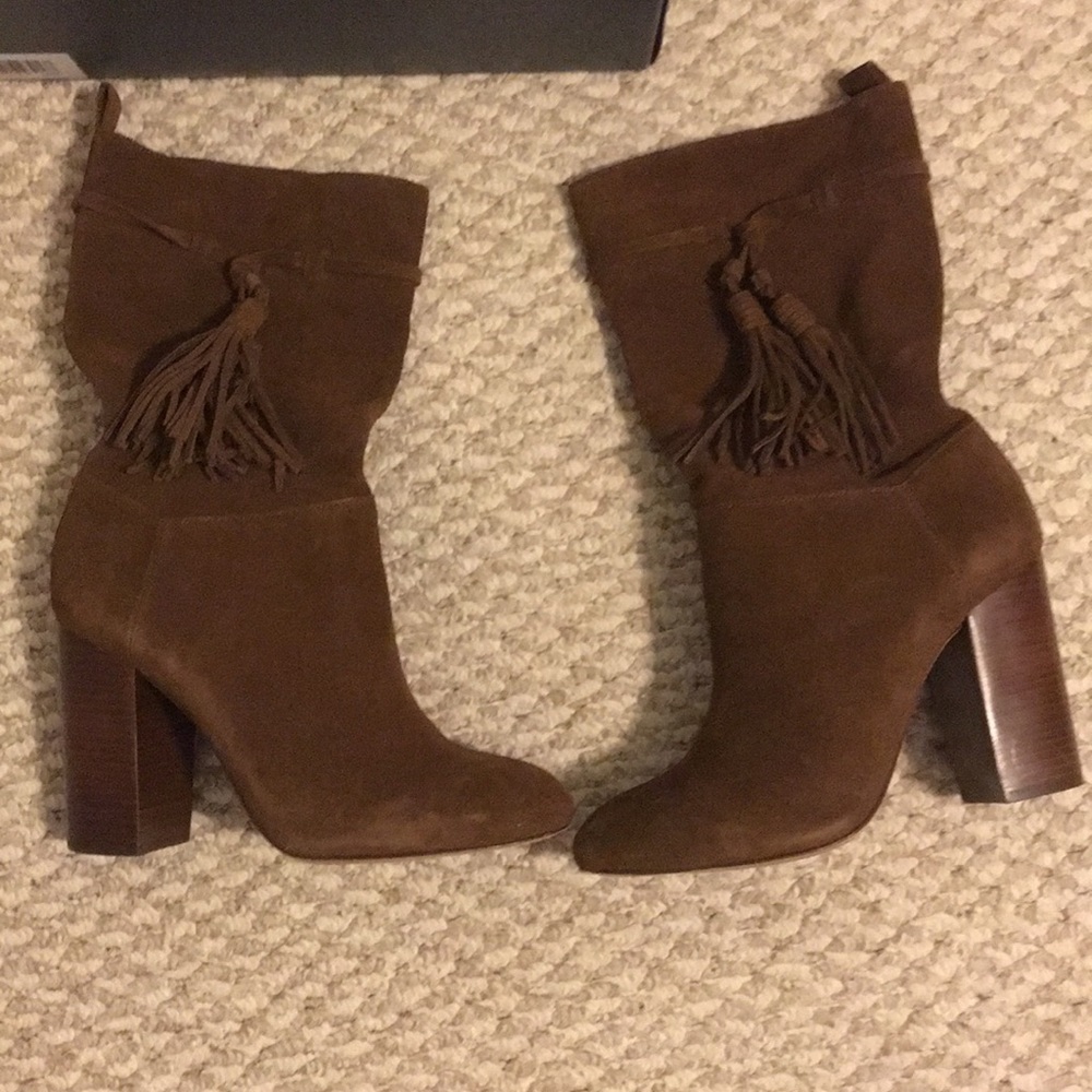 Suede healed boots with fringe!